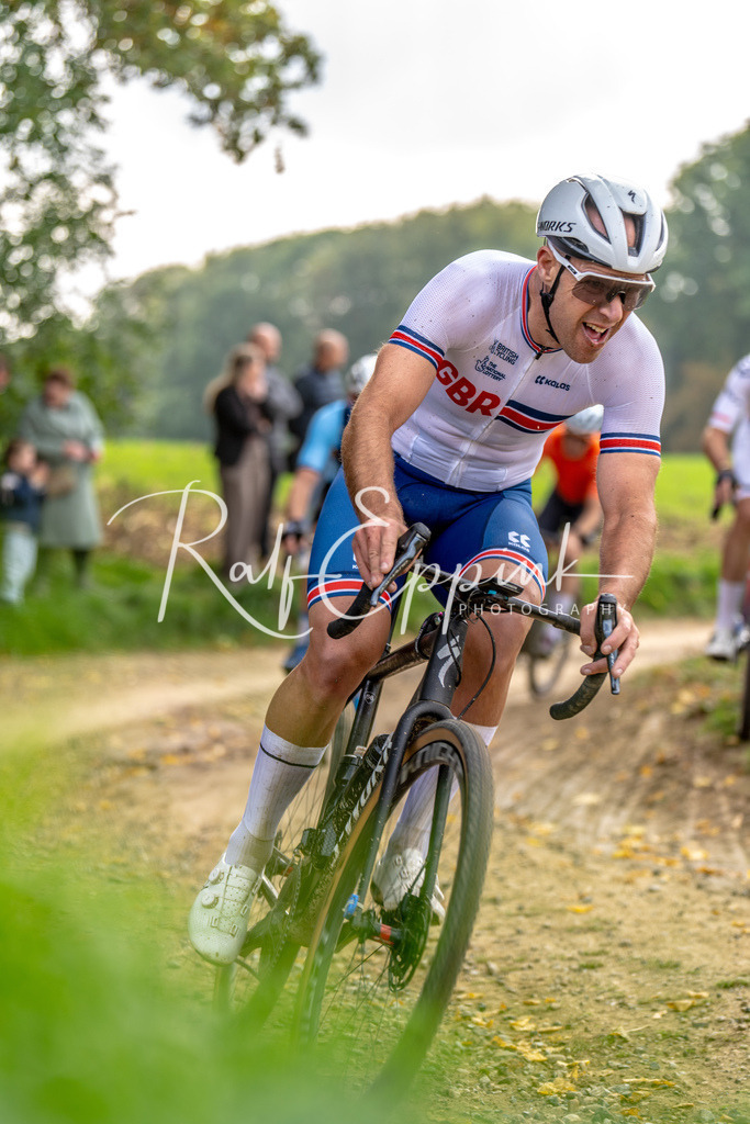 Ralf Eppink Photography 20251012_DSC03555 | Sportfotografie, Eventfotografie, Porträtfotografie, Radsport Fotograf, Triathlon Fotograf, Düsseldorf Fotograf, Köln Fotograf, Actionfotografie, Teamfotografie, Peoplefotografie, Business Portraits, Veranstaltungsfotografie, Reportagefotografie - Realisiert mit Pictrs.com