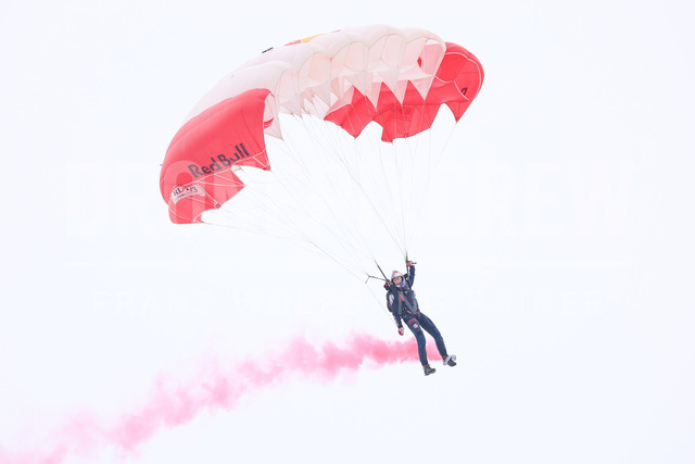 UEFA Europa League 2025/26: SK Sturm Graz vs SK Brann | Graz, Austria, 29.JAN.26 - SOCCER - UEFA Europa League, SK Sturm Graz vs SK Brann Bergen. The image shows flying bulls show.
