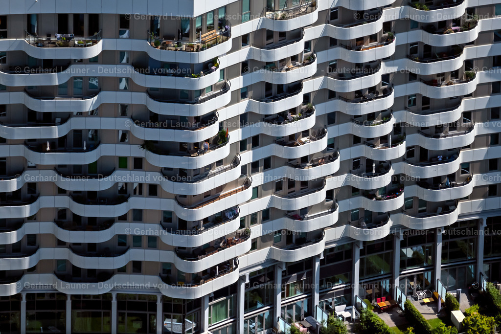 4048440 | Fassade eines modernen Wohngebäudes in Köln