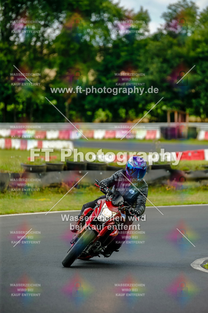 VBK-5008 | Hier findet Ihr Bilder von Touristenfahrten auf der Nürburgring Nordschleife oder von anderen Veranstaltungen die ich besucht habe. Viel Spass beim Durch Schauen 