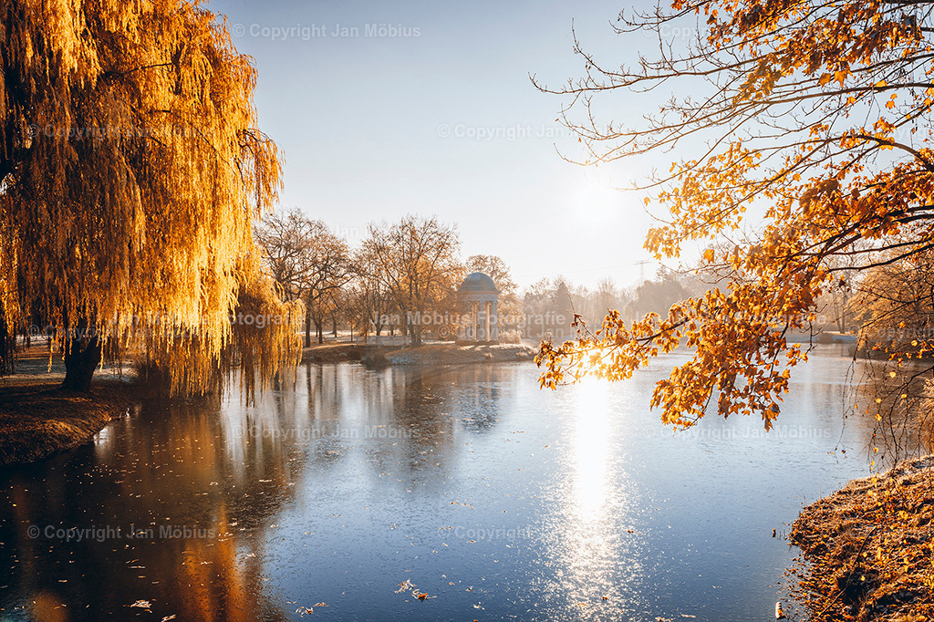 agra-Park | Leipzig Wandbilder Drucke Prints Leinwand Stadtmotive Leipzig Fotosdruck Kunstdrucke Bilder Leipzig Stadtansichten Acrylglasbilder Leipzig Wanddeko Fine Art Prints Wandbilder Büro Leipzig Bilder Praxis Zuhause Bilderdruck Poster Posterlounge Kunstdrucke - Realisiert mit Pictrs.com