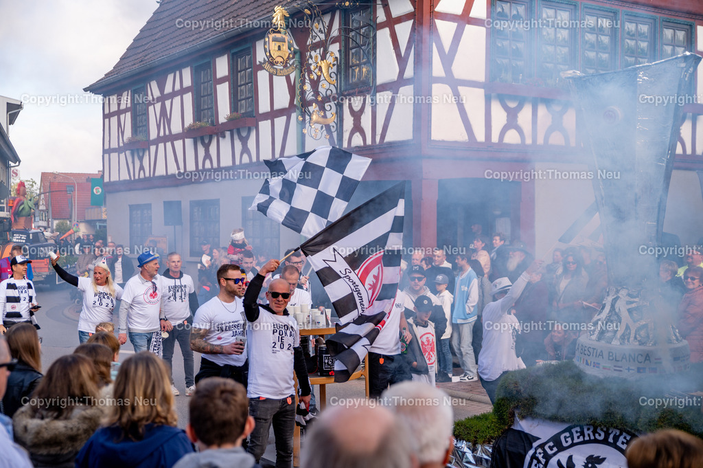 DSC_3090 | ble, Einhausen Giggelkerwe, Kerweumzug, Eintracht Fanclub Gerstegiggel ,, Bild: Thomas Neu