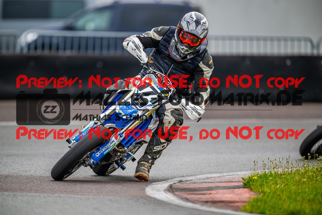 MaZZes_FotoMatrix_240621_6007705_1512 | GELB