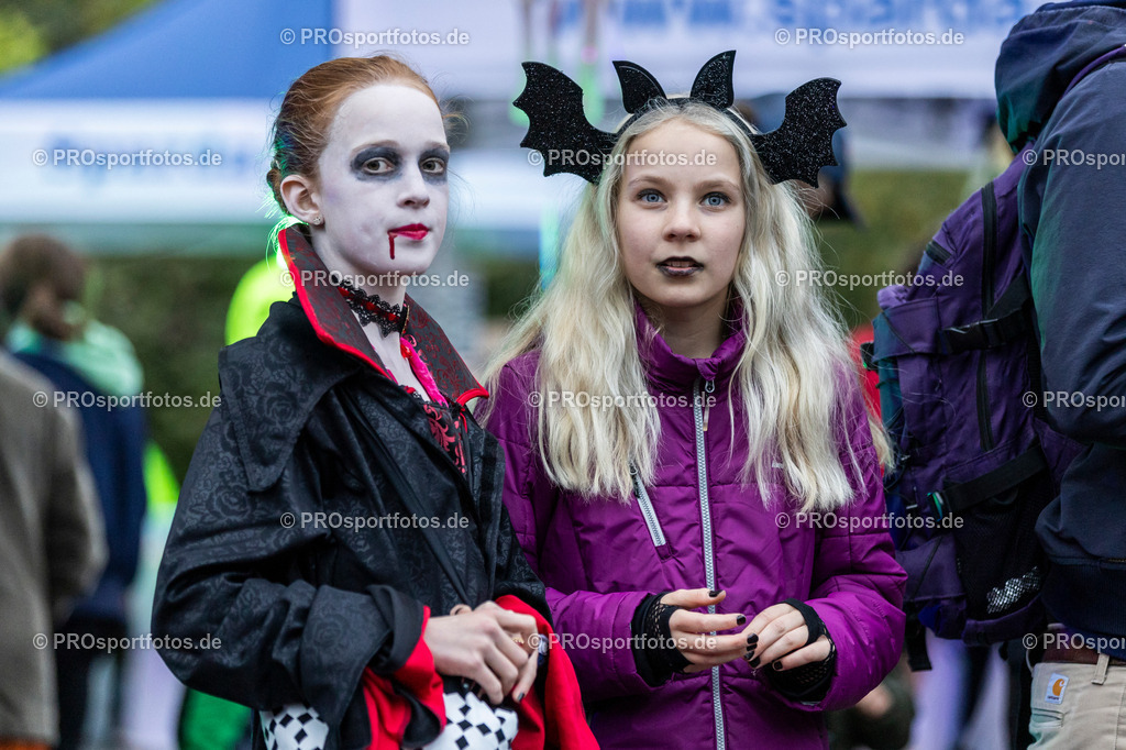 Sparda-Bank Halloween-Run Koeln 2023, 31.10.2023, Forstbotanischer Garten Rodenkirchen, Koeln | Impressionen vom Sparda-Bank Halloween-Run Koeln 2023, 31.10.2023, Forstbotanischer Garten Rodenkirchen, Koeln