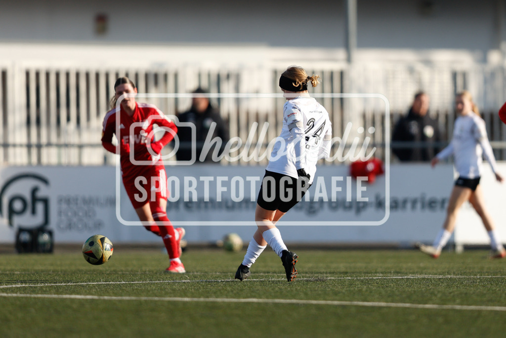Fußball I Frauen I Saison 2025-2026 I Testspiel I FSV Gütersloh - SpVg Aurich-79 | realhellocedii - Realisiert mit Pictrs.com