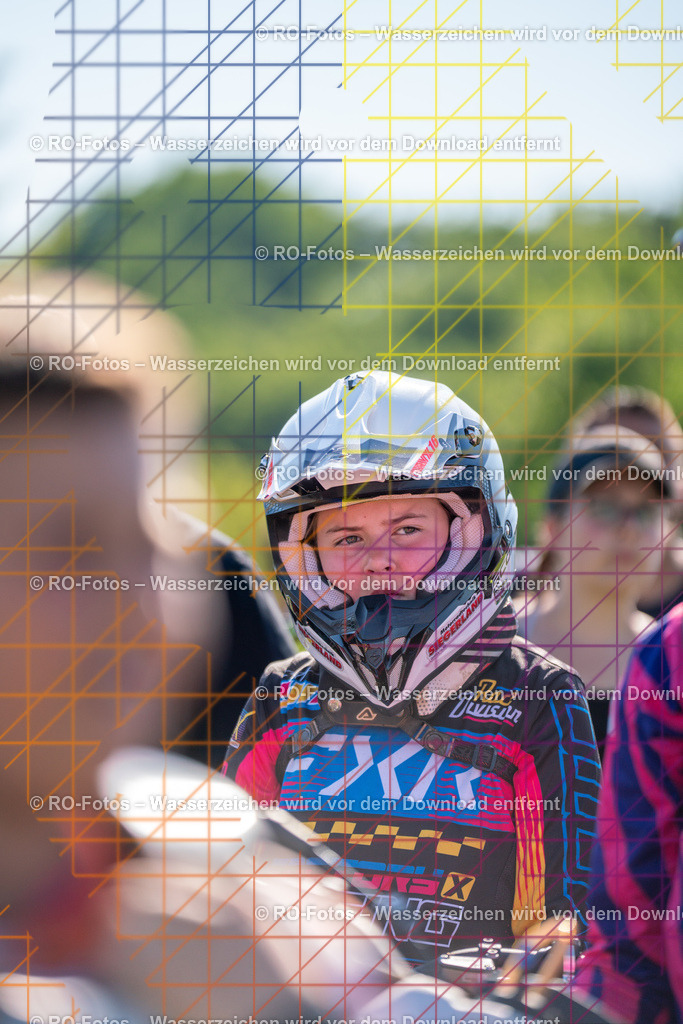 Wolfshausen 1 Lauf -42 | Sportfotografie von RO-Fotos: Motorsport, Motocross, Enduro, Laufveranstaltungen und Triathlon. Professionelle Fotos von Sportlern und Events. - Realisiert mit Pictrs.com
