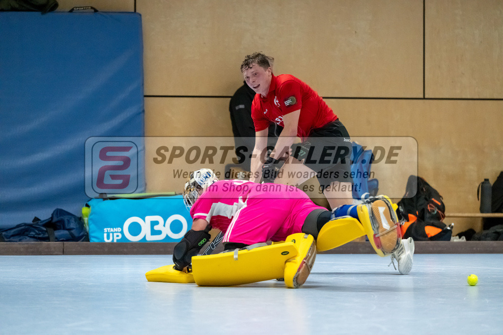 HK_20250112_101637 | 2. Bundesliga Halle Herren RTHC Leverkusen - Club Raffelberg am 12.1.2025 Halle RTHC, Leverkusen ,