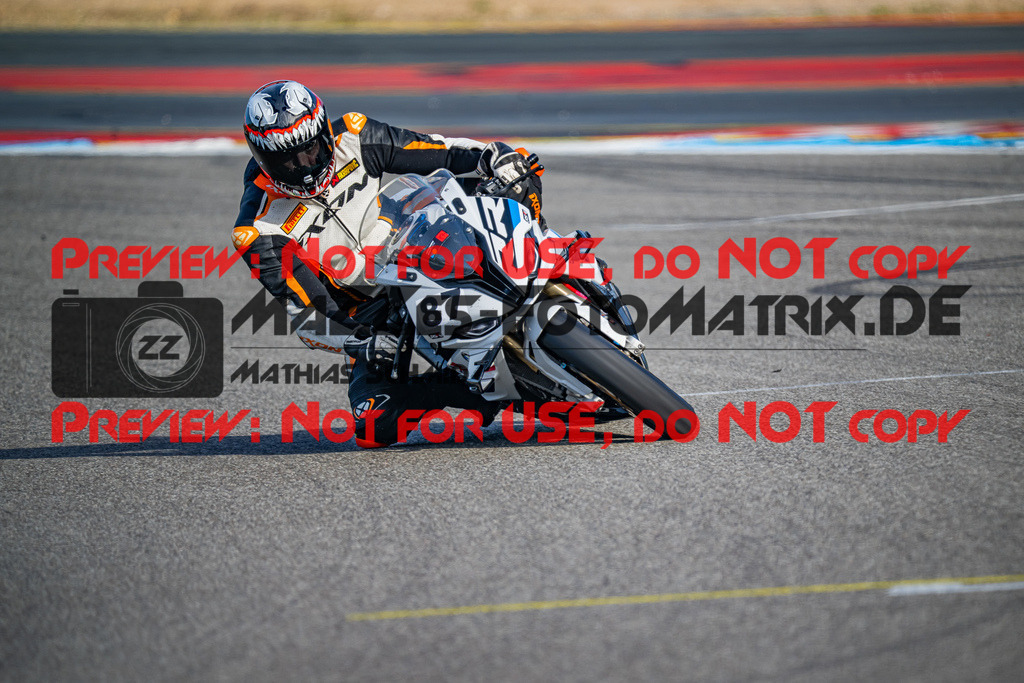 MaZZes_Fotomatrix_20260406_6007705_7944 | ROT