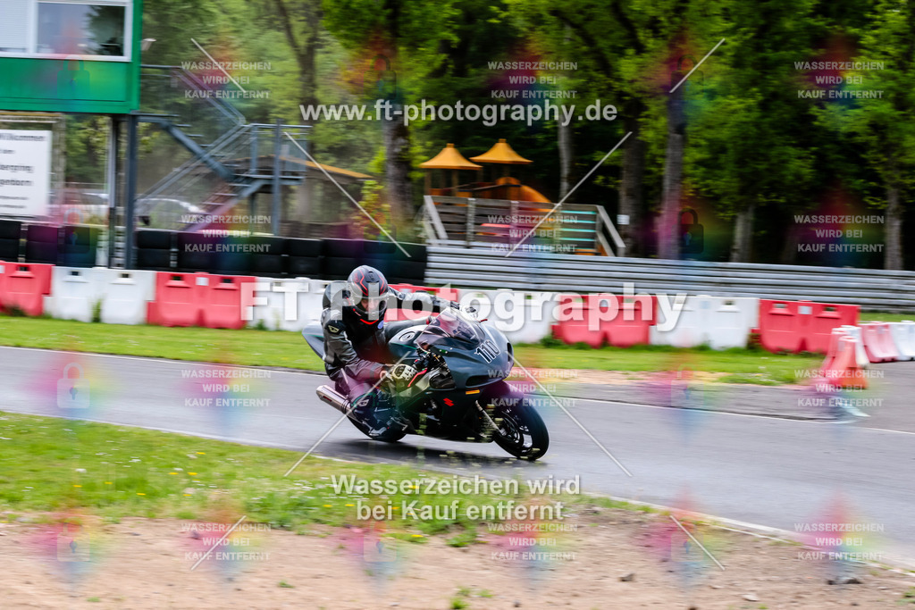 MotoTeamVBK-20775 | Hier findet Ihr Bilder von Touristenfahrten auf der Nürburgring Nordschleife oder von anderen Veranstaltungen die ich besucht habe. Viel Spass beim Durch Schauen 