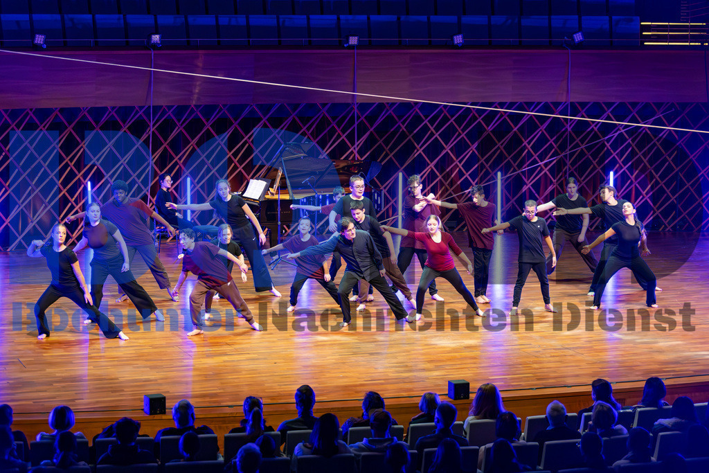 SES_ZWIBOC20250204-24 | bond - Realisiert mit Pictrs.com