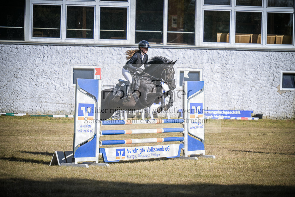 DOS_1408 | Entdecke hochwertige Reitturnierfotos von Foto Oger. Professionell, emotional und authentisch – jetzt Lieblingsmomente im Shop bestellen.Deutschlandweite Turnierfotografie. - Realisiert mit Pictrs.com