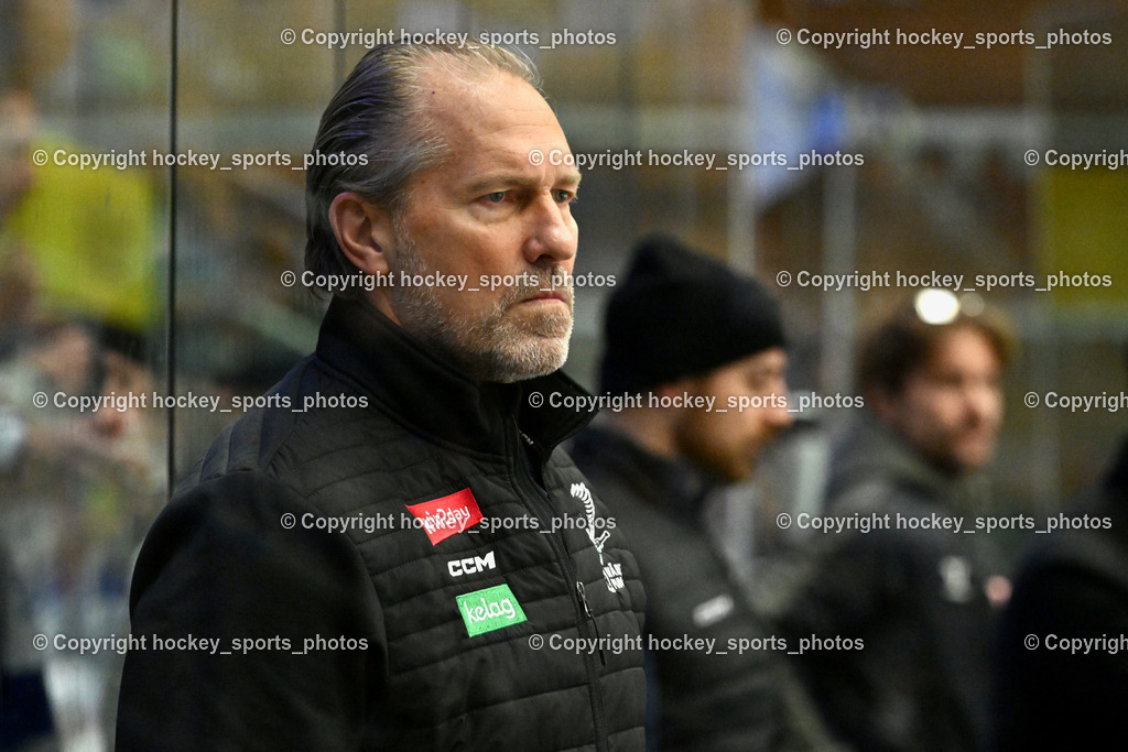 EC IDM Wärmepumpen VSV vs. Hydro Fehervar | Tray Tuomie Headcoach EC VSV, EC IDM Wärmepumpen VSV vs. Hydro Fehervar, EC IDM WÄRMEPUMPEN VSV vs. Hydro Fehervar AV19 am 05.10.2025 in Villach (Stadthalle Villach), Austria, (Photo by Bernd Stefan)