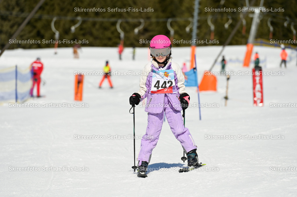 SRF_27.02.2026_315 | Skirennfotos,Serfaus,Fiss,Ladis,Kinderskirennen,Winter,Tirol,Oberland,skirace,SFL,feelfree,weil wir's genießen,ski,Ski,skifahren,Sonnenplateau, - Realisiert mit Pictrs.com