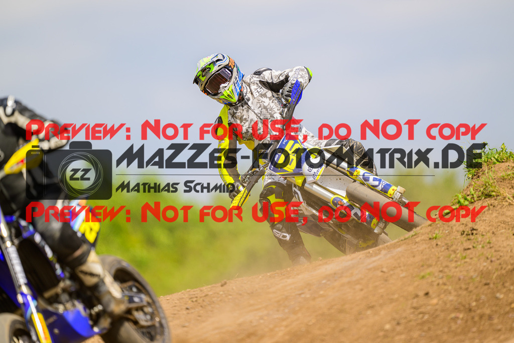 MaZZes_FotoMatrix_240622_6007705_9915 | UE40