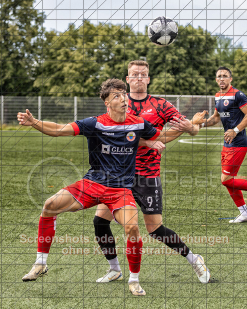 20250726_173431_0037-Bearbeitet-2 | #,TSV Bad Boll (rot/schwarz) vs. TSVGG Plattenhardt (blau/rot), Fussball, DB-Regio-WFW-Pokal - wfv, 1.Runde, Saison 2025/2026, Kunstrasenplatz, Erlengarten 37, 73087 Bad Boll, 26.07.2025 - 17:30 Uhr,Foto: PhotoPeet-Sportfotografie/Peter Harich