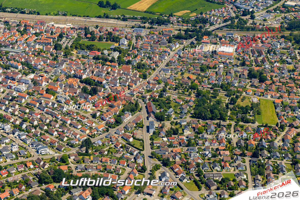 Aktuelles Luftbild von  Aulendorf - Die Luftaufnahme wurde 2022 mittels UL-Flugzeug erstellt ( keine Drohne ) - hochauflösende Kamera-Systeme von  Canon -Beste Qualität - Für grossformatige Ausdrucke geeignet. Die Geschenkidee !