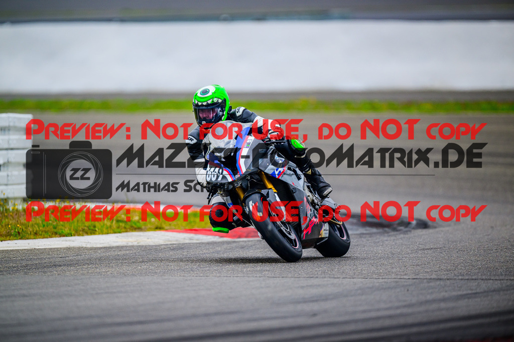 MaZZes_FotoMatrix_240717_6007705_1378 | WEISS