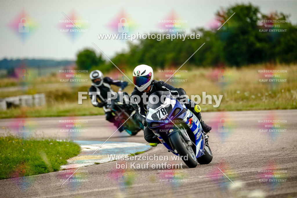 Chambley Juli-2124 | Hier findet Ihr Bilder von Touristenfahrten auf der Nürburgring Nordschleife oder von anderen Veranstaltungen die ich besucht habe. Viel Spass beim Durch Schauen 