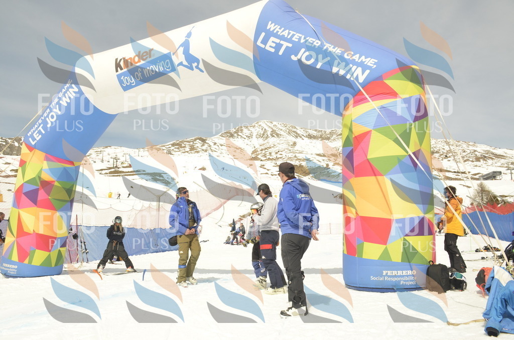 _ELE8418 | holidayphoto