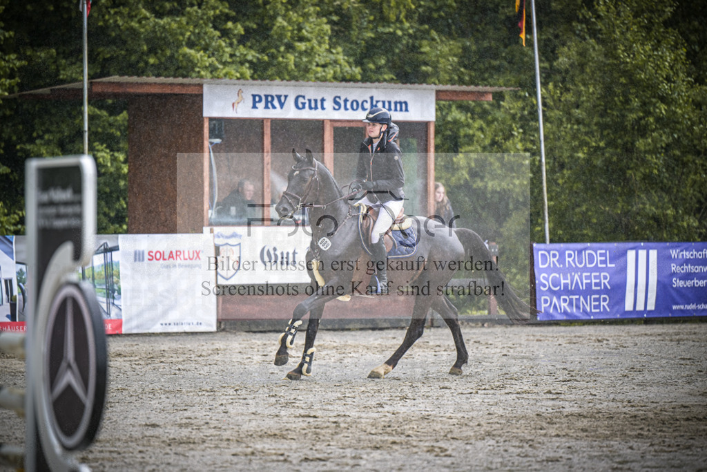 DOS_7292 | Entdecke hochwertige Reitturnierfotos von Foto Oger. Professionell, emotional und authentisch – jetzt Lieblingsmomente im Shop bestellen.Deutschlandweite Turnierfotografie. - Realisiert mit Pictrs.com