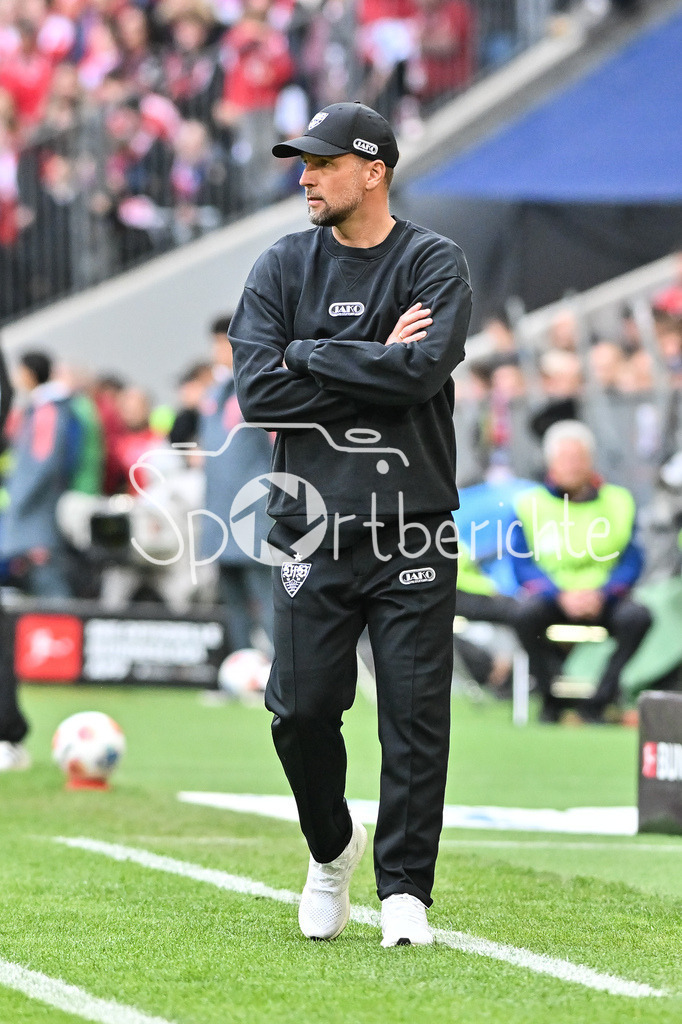 FC Bayern München - VfB Stuttgart | MUNICH, GERMANY - 19. APRIL: Sebastian HOENEß Trainer VfB Stuttgart during the Bundesliga Match between FC Bayern Munich vs. VfB Stuttgart at Matchday 30 at Allianz Arena / DFL REGULATIONS PROHIBIT ANY USE OF PHOTOGRAPHS AS IMAGE SEQUENCES AND/OR QUASI-VIDEO