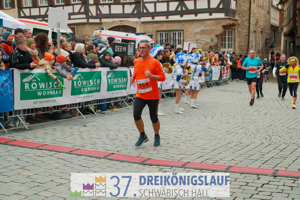 VR Bank Hauptlauf 10000m | 3 Koenigslauf 2023 - Realisiert mit Pictrs.com