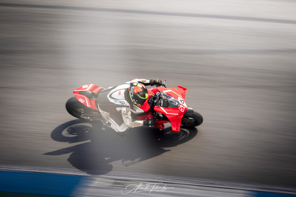 Ducati Trackday Hockenheimring 2026 | Entdecken Sie die faszinierende Welt von Alexander Tschuncky Arts: Kreative Fotografie, atemberaubende Automobilkunst und hochwertiger Bilderdruck. Lassen Sie sich inspirieren! - Realisiert mit Pictrs.com