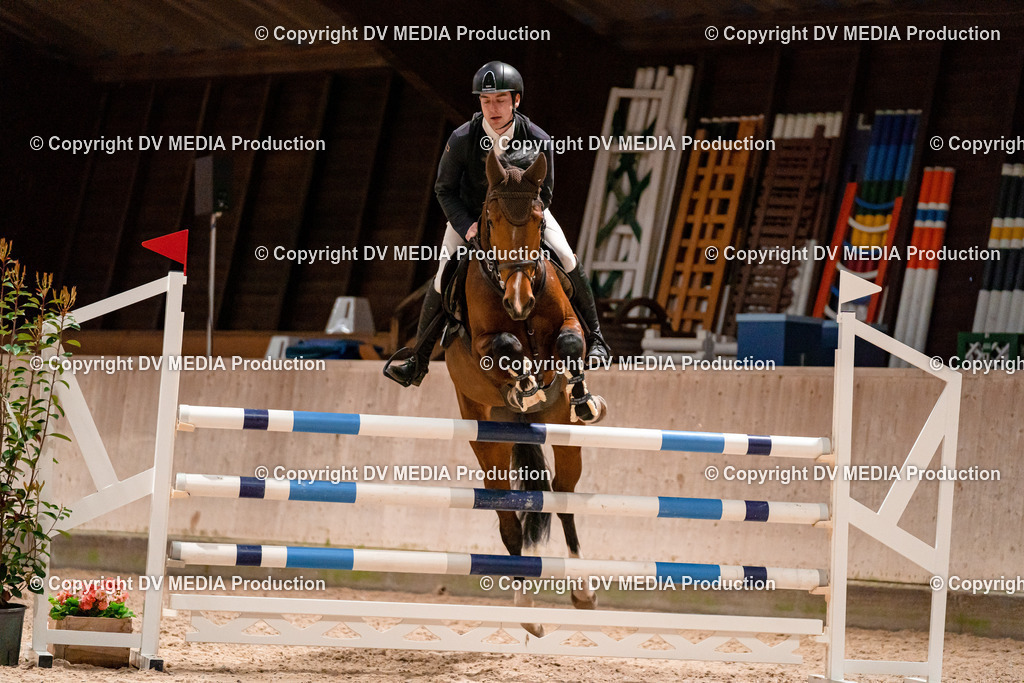 Springen Tag 1-816 | dv-media-shop - Realisiert mit Pictrs.com