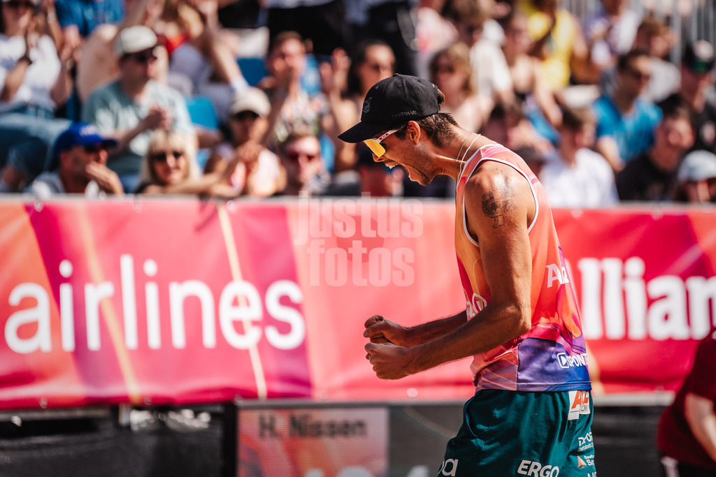 Beachvolleyball | Männer | Allianz German Beach Tour 2025 | Tourstop Hamburg | 31.05.2025 | Niklas Held jubelt