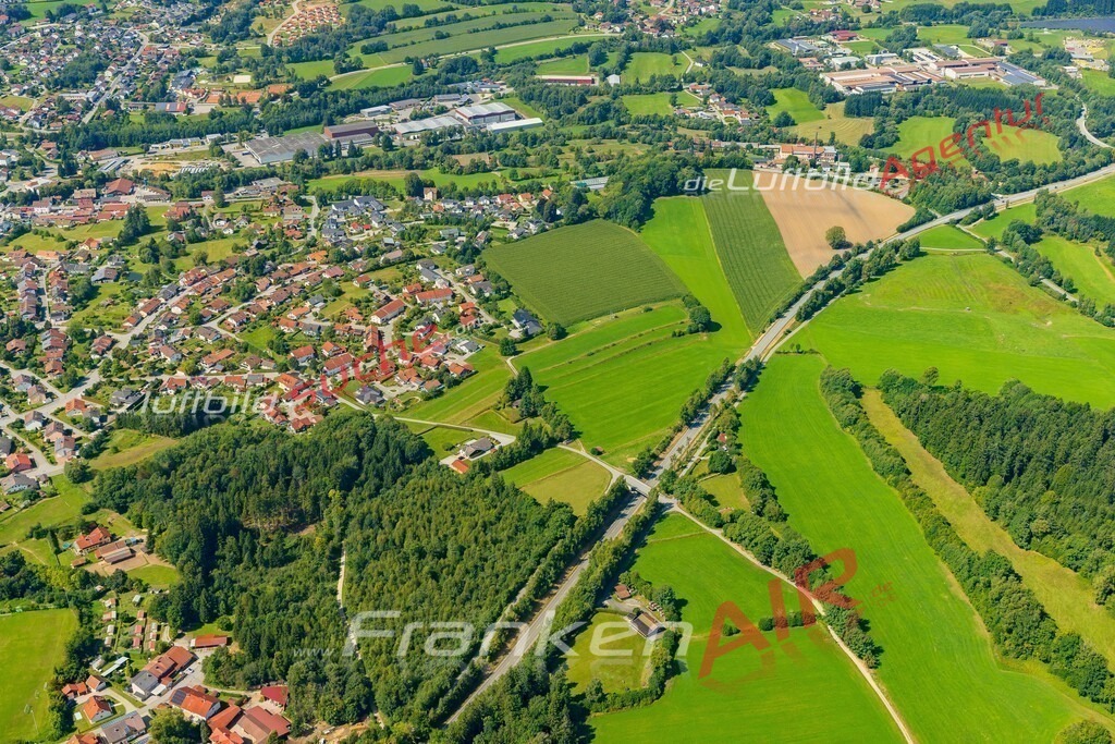 zwiesel-aktuelles-bild-5335-jahr-2025 | Luftaufnahme von  Zwiesel - Die Luftaufnahme wurde 2025 vom UL-Flugzeug heraus erstellt ( keine Drohne ) - Hochauflösende Luftaufnahme - für professionelle Ausdrucke geeignet. Die Geschenkidee !Mit Lizenz und Bildrechte bestellbar