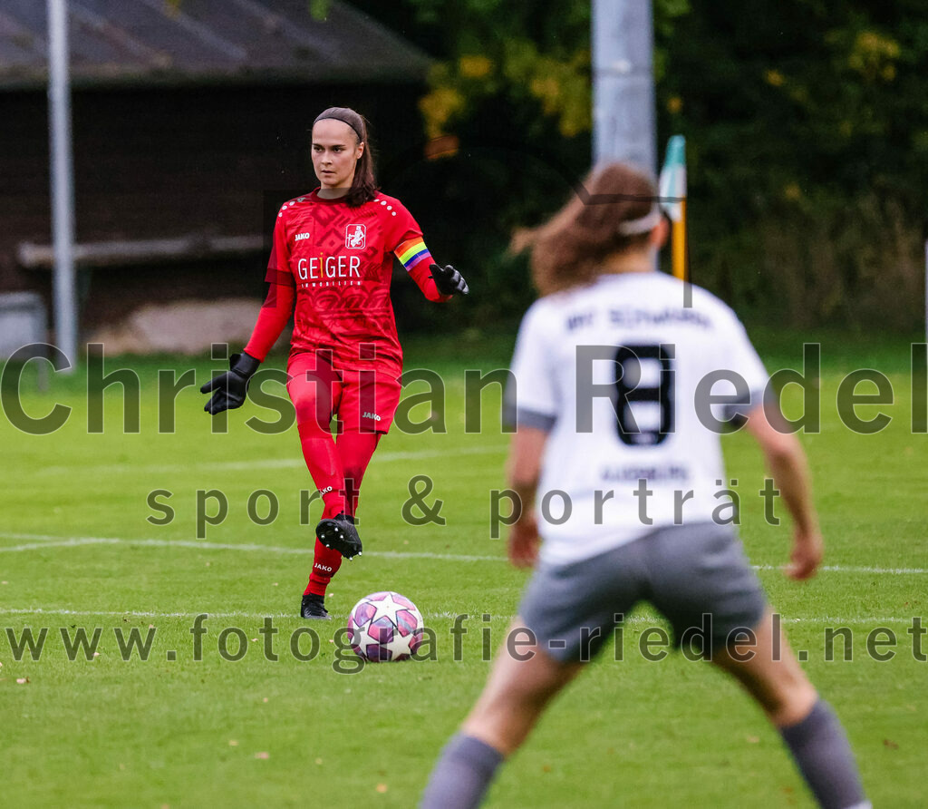 2023-10-07_057_FC_Forstern_gegen_TSV_Schwaben_Augsburg | Forstern, Deutschland, 07.10.2023:
Fußball, Frauen Bayernliga 2023 / 2024, 6. Spieltag, FC Forstern gegen TSV Schwaben Augsburg, Endergebnis: 1:6

Torfrau Sarah Reißner (TSV Schwaben Augsburg, #1)

Foto: Christian Riedel / fotografie-riedel.net