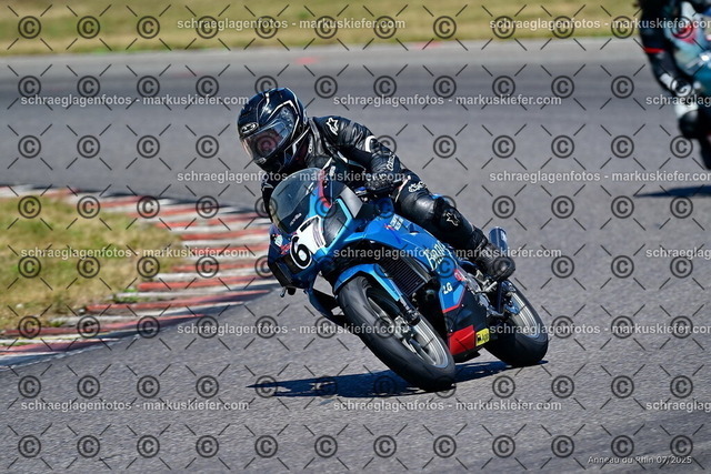 25bc03-1383 | markuskiefer.com - Realisiert mit Pictrs.com
