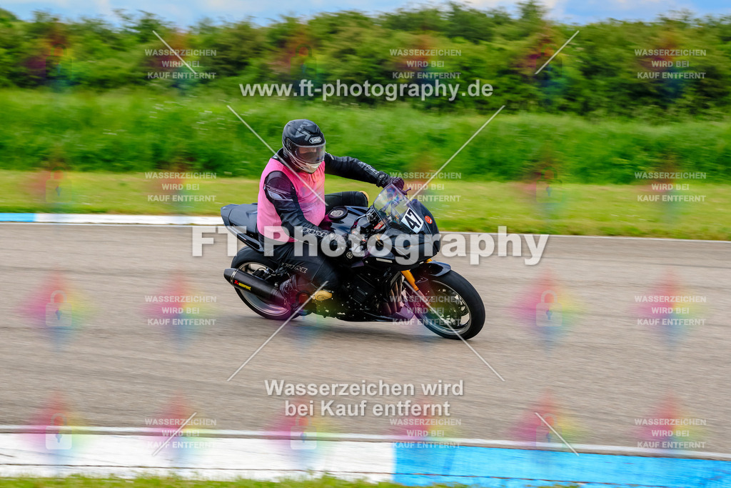 MotoTeam-9801 | Hier findet Ihr Bilder von Touristenfahrten auf der Nürburgring Nordschleife oder von anderen Veranstaltungen die ich besucht habe. Viel Spass beim Durch Schauen 