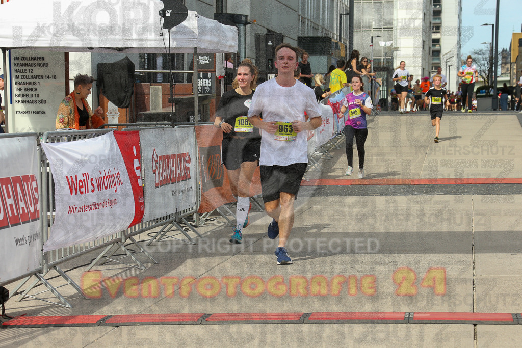 250920_1331_EX1_5213 | Sportfotografie im Rhein-Sieg Kreis, Köln, Bonn, NRW, Rheinland Pfalz, Hessen, etc. Unser Tätigkeitsfeld umfasst den Laufsport vom Volkslauf über den Marathon, Duathlon, Triathon bis zum Ultralauf wie Kölnpfad Ultra oder Schindertrail.