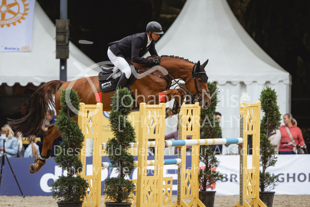 240915_OWLCh_Youngster6y-513 | Deine schönsten Turniermomente als professionelle Fotos! Entdecke hochwertige Pferdesport-Fotografie im Online-Shop. Jetzt Fotos finden & bestellen!