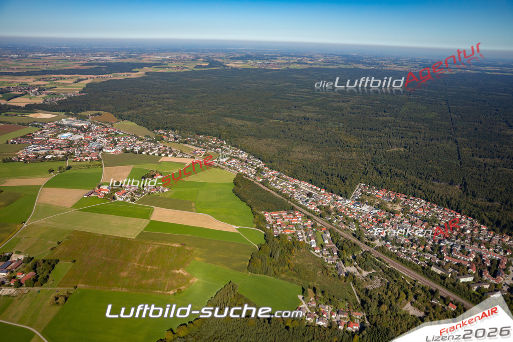 Aktuelles Luftbild von  Kirchseeon Kauf mit Lizenz / Bildrechten möglich- Die Luftaufnahme wurde 2021 mittels UL-Flugzeug erstellt ( keine Drohne ) - hochauflösende Kamera-Systeme von  Canon -Beste Qualität - Für grossformatige Ausdrucke geeignet. Die Geschenkidee !