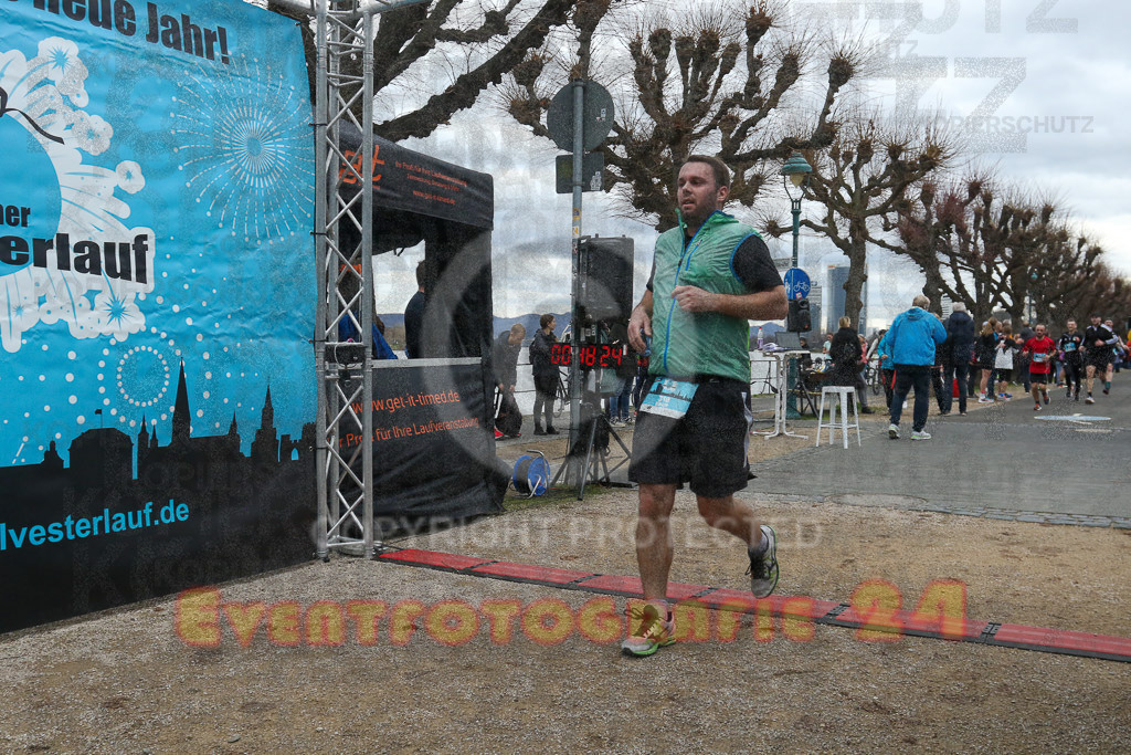 221231_1158_EV9_5130 | Sportfotografie im Rhein-Sieg Kreis, Köln, Bonn, NRW, Rheinland Pfalz, Hessen, etc. Unser Tätigkeitsfeld umfasst den Laufsport vom Volkslauf über den Marathon, Duathlon, Triathon bis zum Ultralauf wie Kölnpfad Ultra oder Schindertrail.