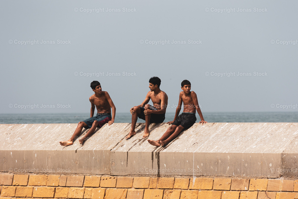 The Boys | Some Boys taking a break from jumping off the wall at Essaouira harbour.  - Realisiert mit Pictrs.com