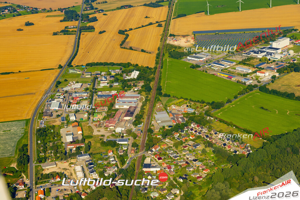 Damgarten Ribnitz-Damgarten Bild- Das Luftbild wurde 2025 vom UL-Flugzeug heraus erstellt ( keine Drohne bzw. Drohnenaufnahme ) - Hochauflösende Luftaufnahme -Nicht vergleichbar mit Google Maps oder Satelittenbilder- Die Geschenkidee !Mit Lizenz und Bildrechte bestellbar - CC