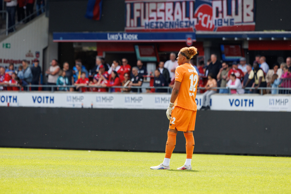 20260503-U19_FCH-LEV_032 | 1.FC Heidenheim 1846 vs. Bayer 04 Leverkusen, Fußball, U19, A-Junioren, NWL, U19-DFB-Nachwuchsliga, 2025/2026, Achtelfinale, 03.05.2026 in Heidenheim, Voith Arena(Foto: Michael Bulling) - Realisiert mit Pictrs.com