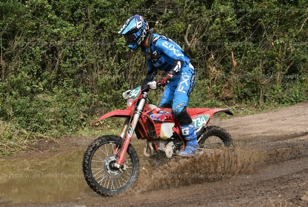 DSC_0216 (2) | Sportfotografie , Motorsport, Motoross, Reitsport, Mointainbike, Enduro,
Landschaft , Outdoor, Eventfotografie, Landschaft, Bilder online bestellen - Realisiert mit Pictrs.com