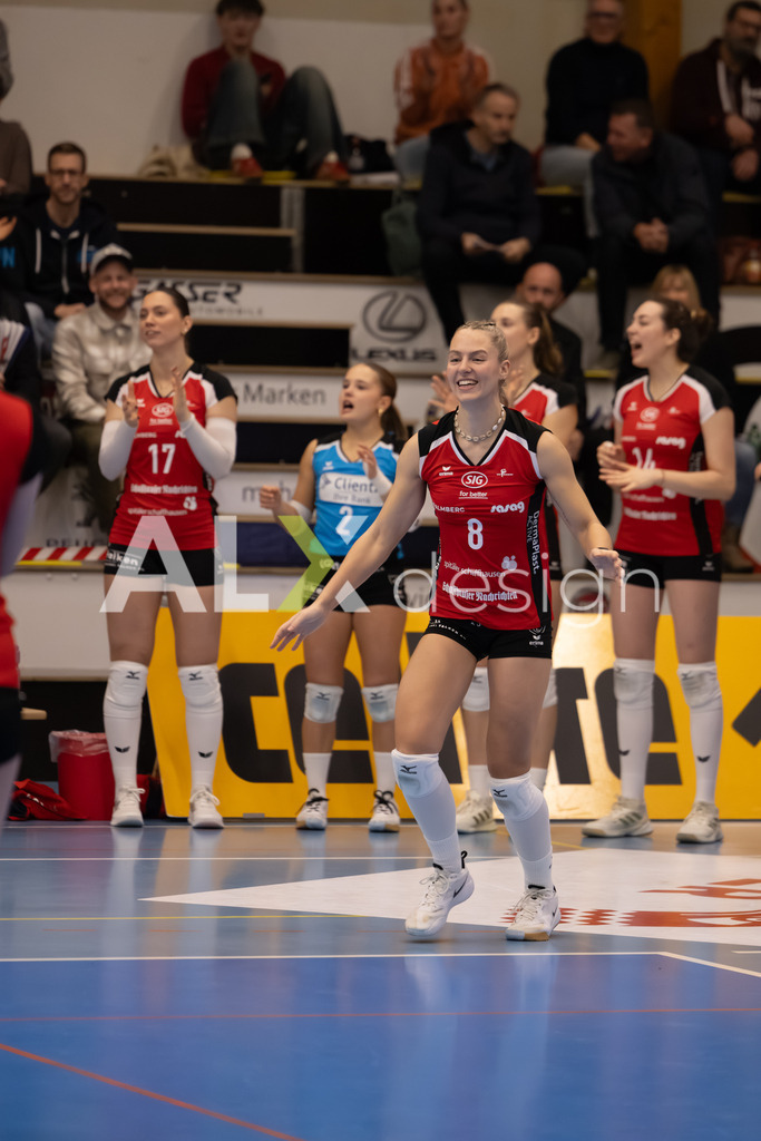 Volleyball I Frauen I Saison 2025-2026 I Volleyball NLA | Women I Round 16 I VC Kanti Schaffhausen - Viteos NUC I 31.01.2026 | 8 Lina-Marie Lieb (DE) (VC Kanti Schaffhausen) – Aussen - Realisiert mit Pictrs.com