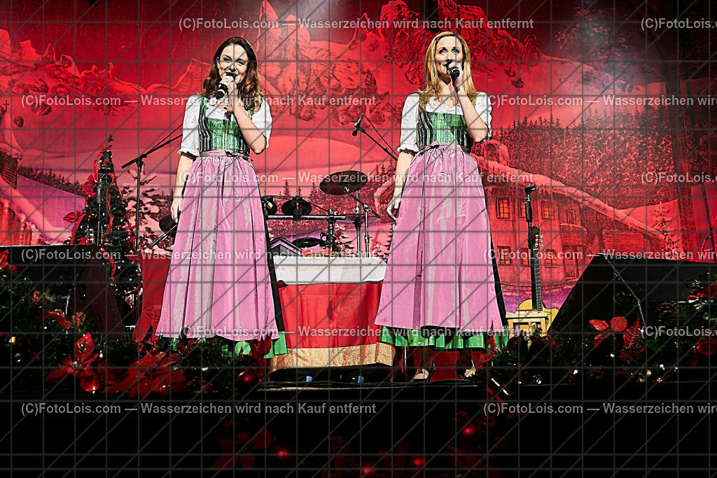 ALP0622_STAR-WEIHNACHT_NV-Forum_Sigrid-Marina | (C)FotoLois.com, Alois Spandl, Volkstümliche STAR-WEIHNACHT MIT Sigrid & Marina, NOCKIS, Andy Borg und Die Edlseer im NV-Forum Wieselburg, So 18. Dez. Dezember 2022.