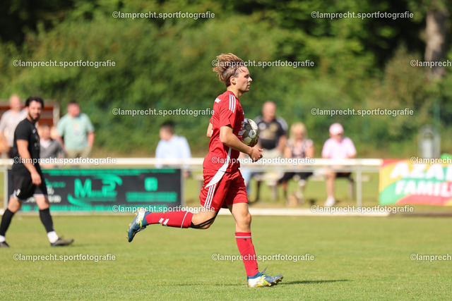 Fußball I Herren I Saison 2025-2026 I Verbandsliga Süd I 7. Spieltag I SV Schackendorf - SV Azadi Lübeck I 06.09.2025.108 | Kristian Lykke Vandal Jensen (22, SV Schackendorf) - Realisiert mit Pictrs.com