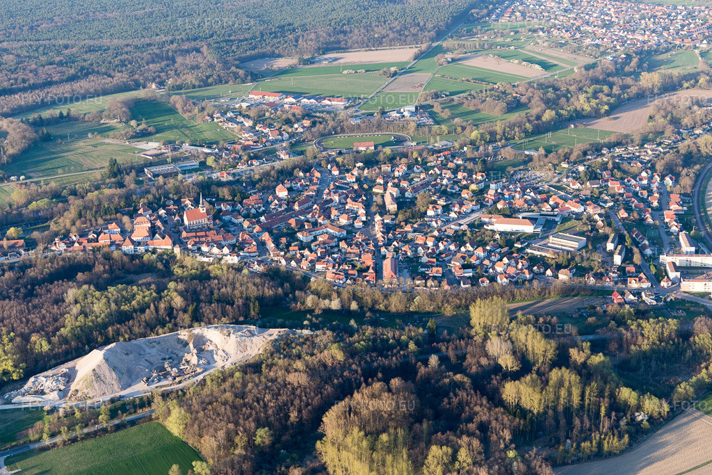Vue aérienne: Vue de la ville à Lauterbourg dans le département Bas Rhin, France.Photo: IMG_097870.jpg prise le 27/03/2017 par Werner Riehm/FLY-FOTO.euRésolution de l'original: 5472 x 3648 px