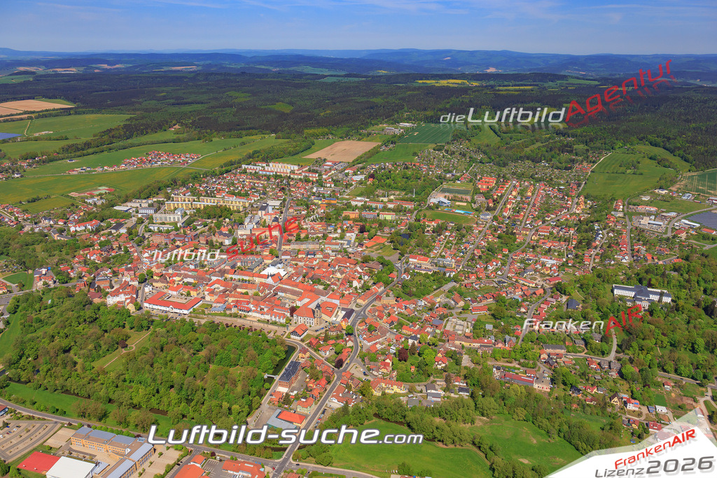 aktuelles Luftbild von  Hildburghausen - Luftaufnahme wurde 2018 von https://frankenair.de mittels Flugzeug (keine Drohne) erstellt.