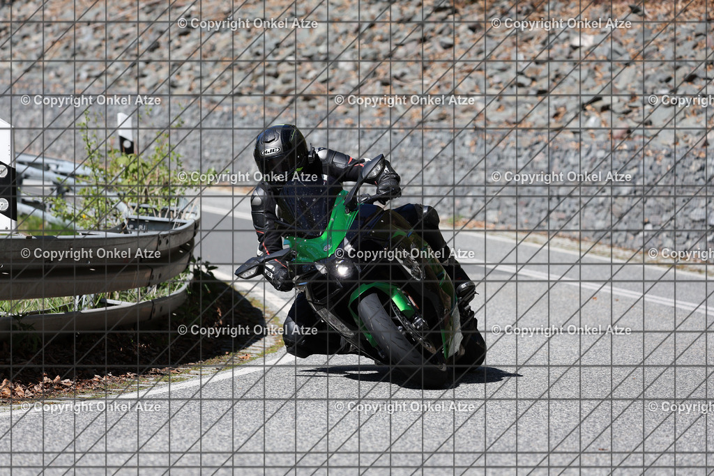 IMG_7916 | Fotograf am Kyffhäuser. Onkel Atze. Kyffhäuser Rennstrecke. Café36. Motorsportfotografie. - Realisiert mit Pictrs.com