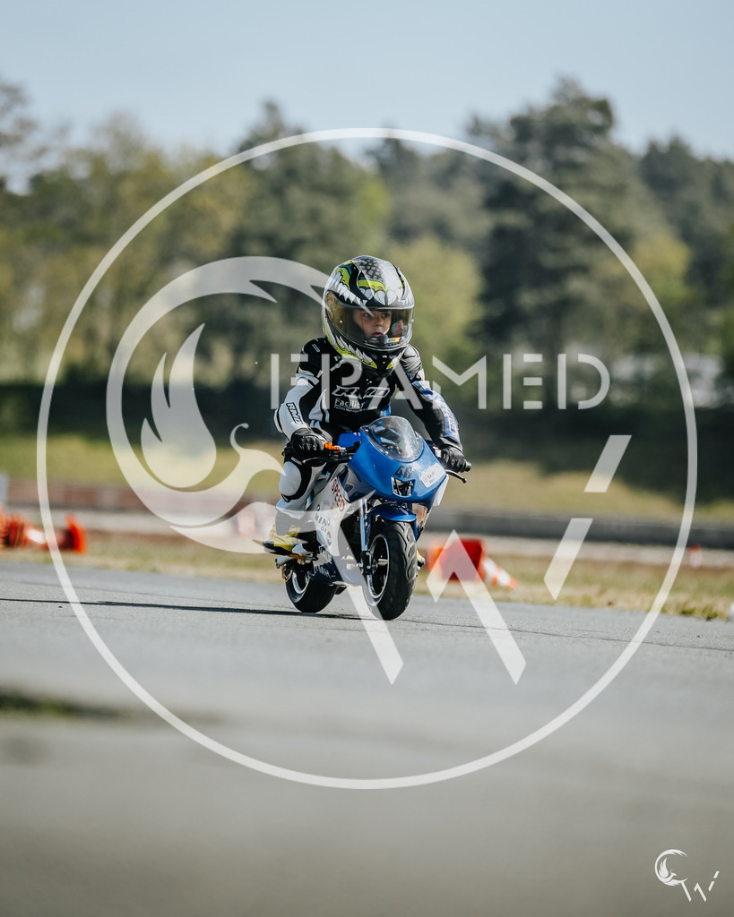 A7406468 | cw-framed