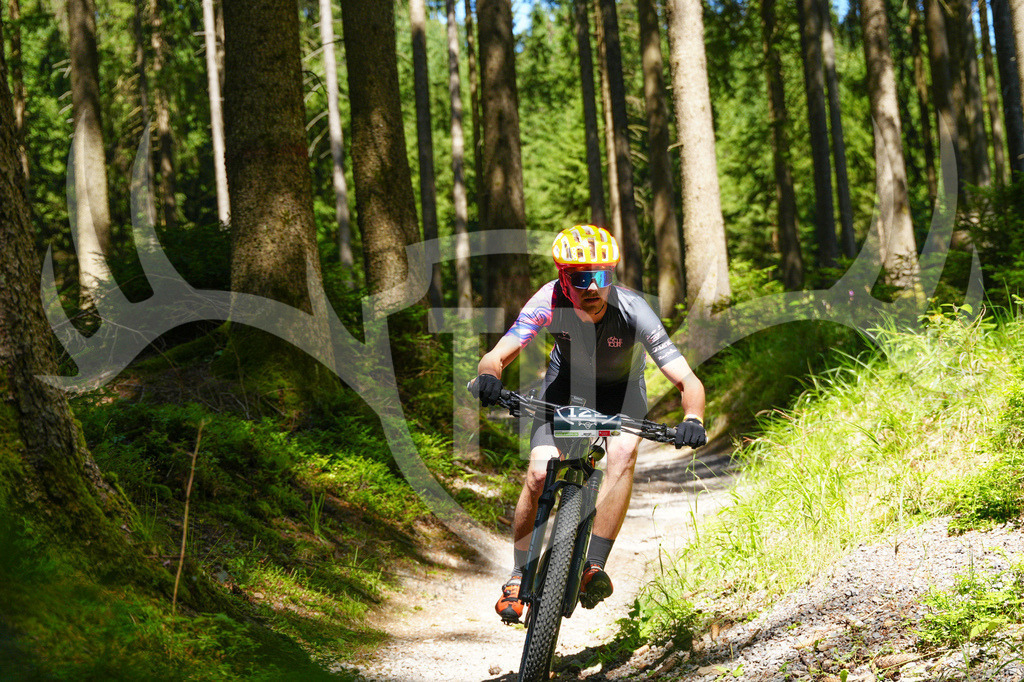 FC603956 | Fotogalerie der Treibjagd im Dunkelwald - Dein MTB Etappenrennen im Erzgebirge - Realisiert mit Pictrs.com