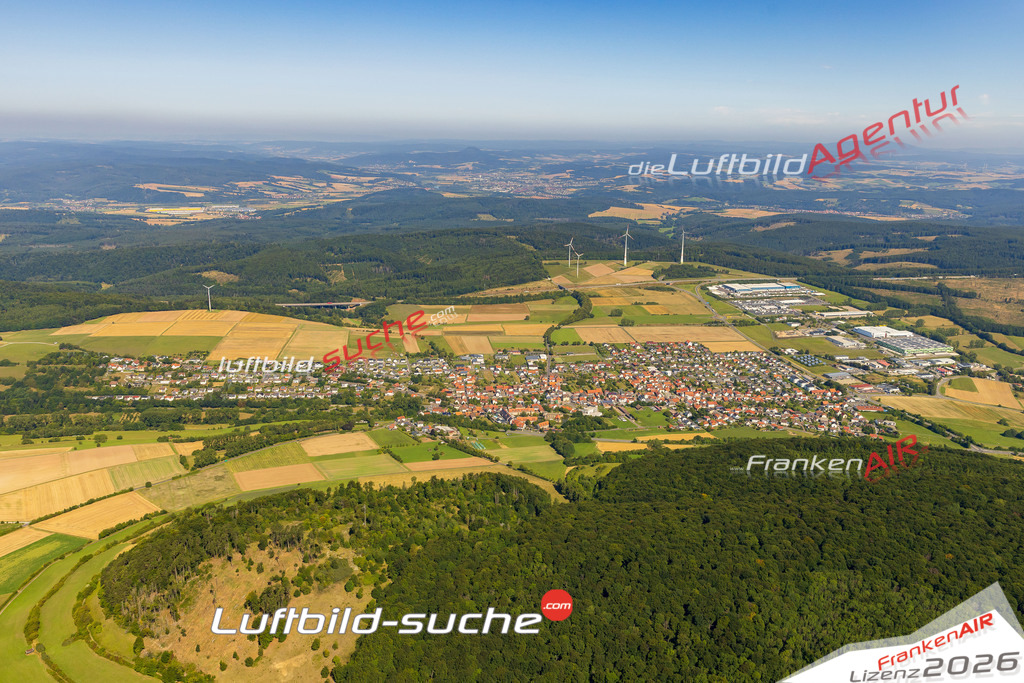 Luftbild der Stadt Friedewald - Die Luftaufnahme wurde 2025 vom UL-Flugzeug heraus erstellt ( keine Drohne ) - Hochauflösende Luftaufnahme - für professionelle Ausdrucke geeignet. Die Geschenkidee !Hier alle&nbsp;Infos zur Lizenzierung der LuftaufnahmeWir fliegen auch dieses Jahr wieder in Ihre Region um Luftbilder zu erstellen.- Luftbild anfragen